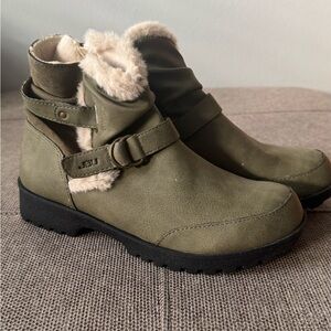 JBU Olive Winter Boots with Faux Fur